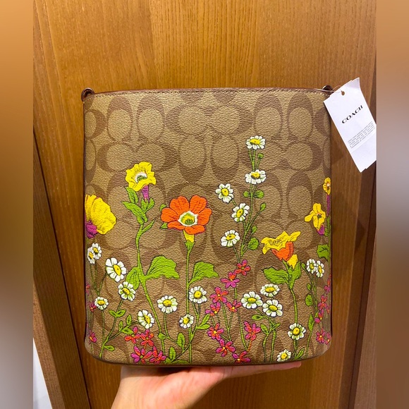 Coach Gold/Khaki
Sophie Bucket Bag In Signature Canvas With Floral Print # CR155 - Picture 3 of 9